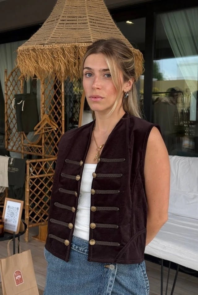 Brown Vest / 00