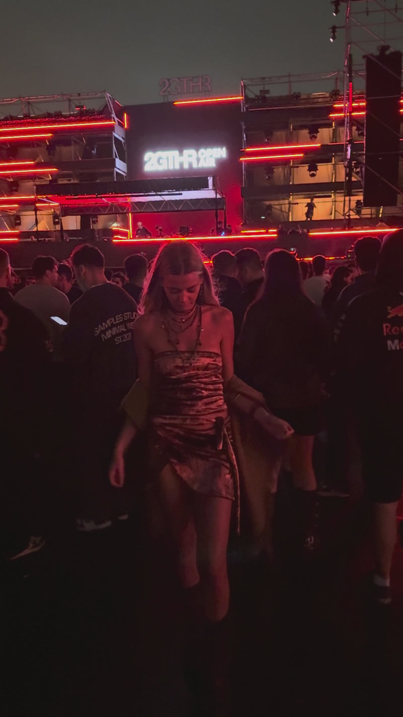 The Gypsy Lab, mundo La Noche, video